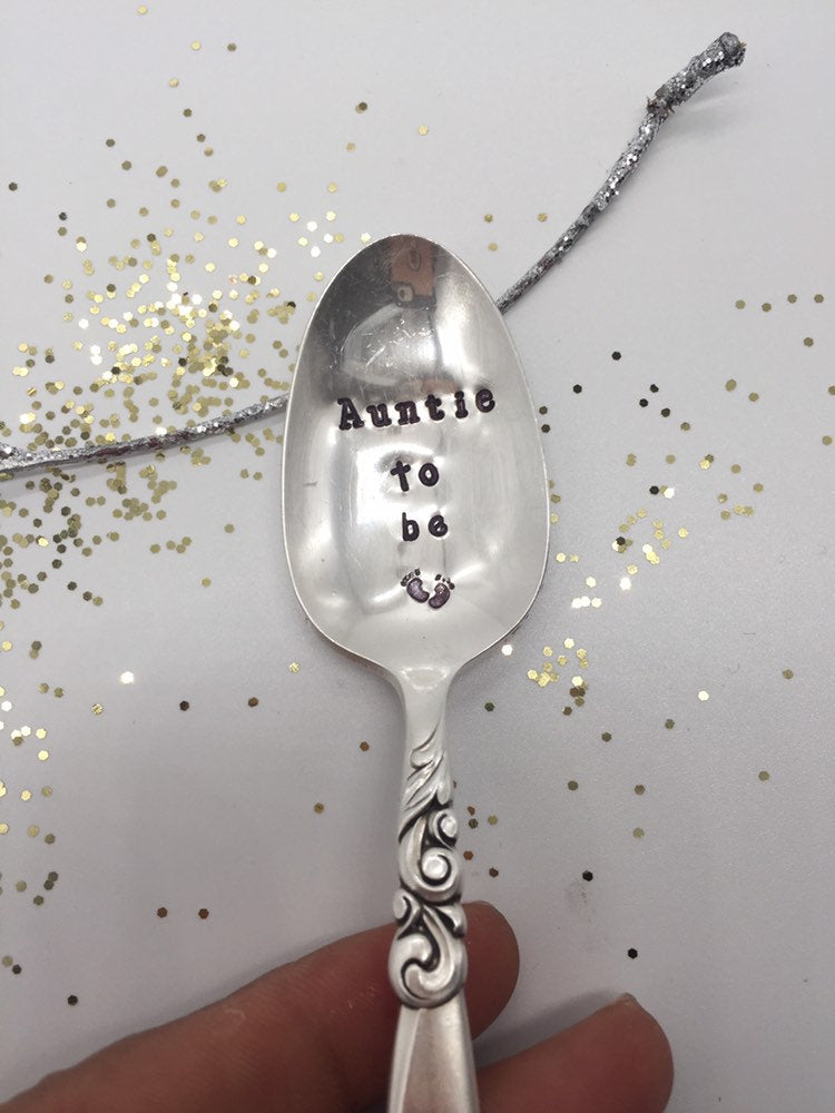 Auntie reveal spoon. - samirahcollections