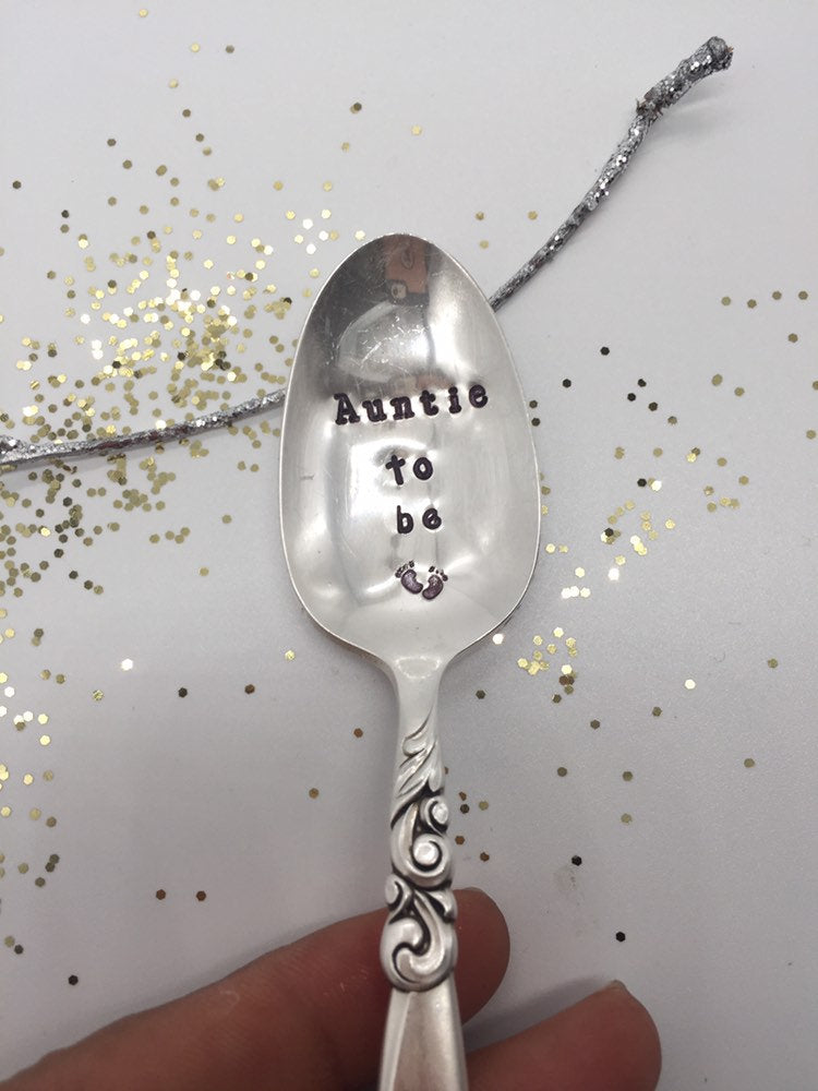 Auntie reveal spoon. - samirahcollections